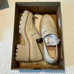 New in box dolce vita halona